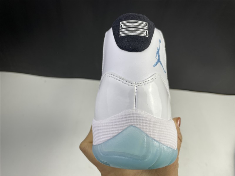 Air Jordan 11 "Legend Blue