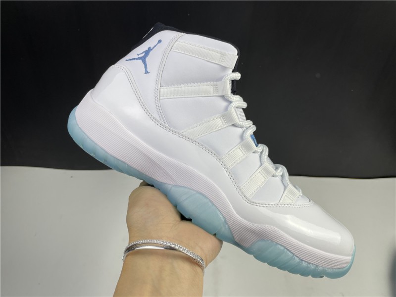 Air Jordan 11 "Legend Blue