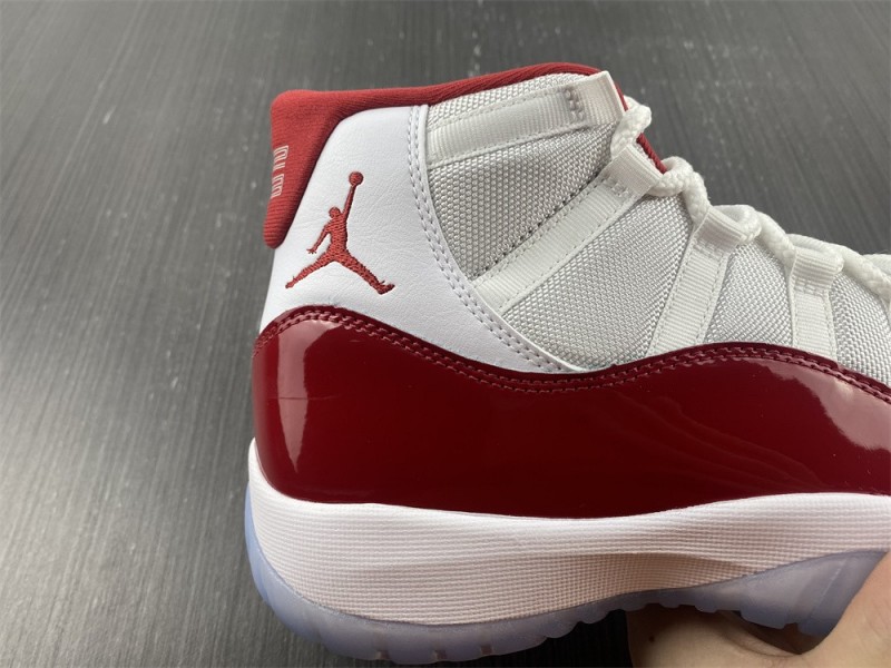 Air Jordan 11 「Cherry 》