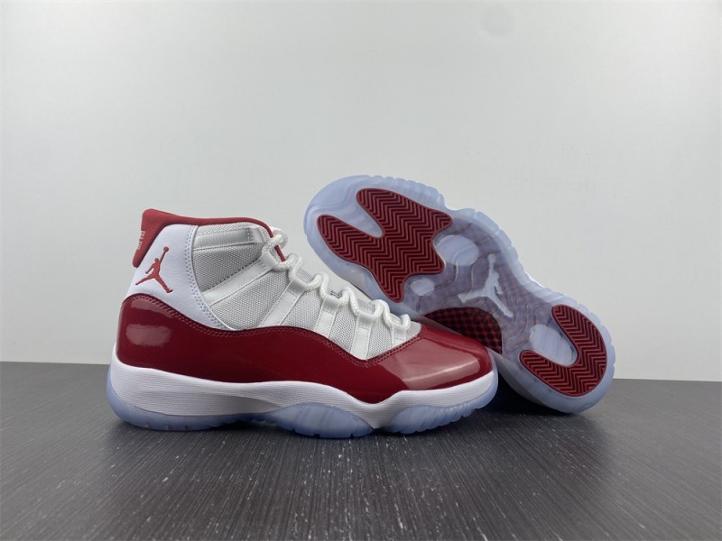 Air Jordan 11 「Cherry 》