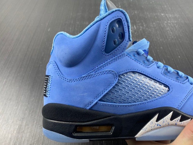 Air Jordan 5 “UNC”