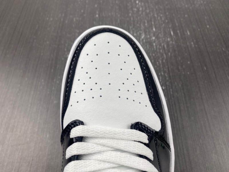 Air Jordan 1 Low “Concord”