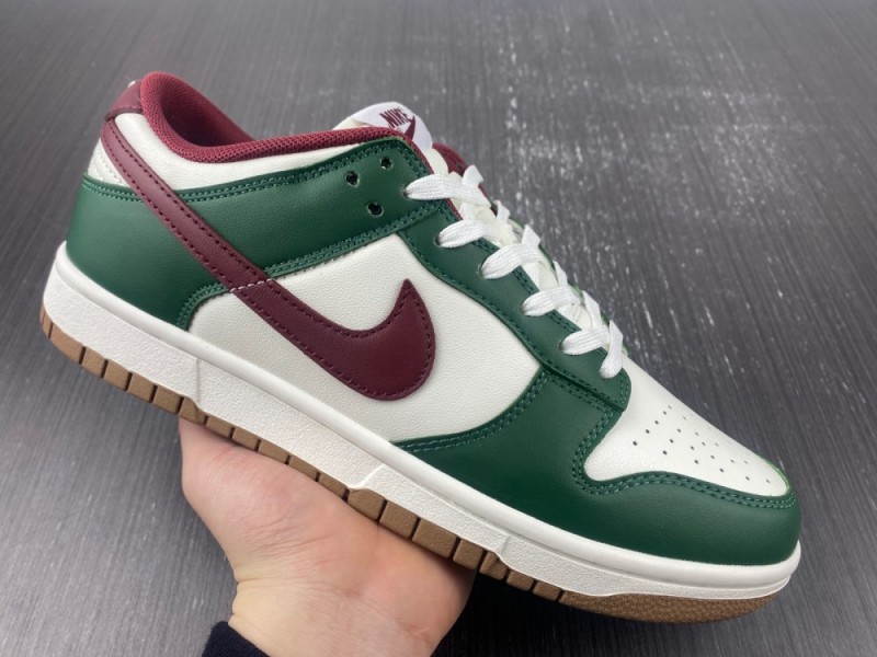 NIKE DUNK LOW RETRO