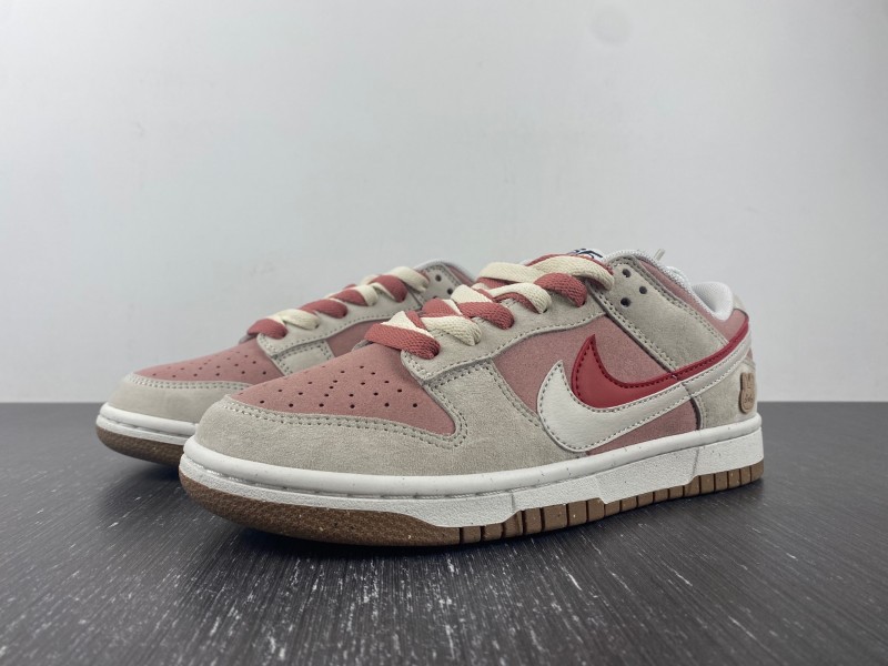 Nike Dunk Low SE