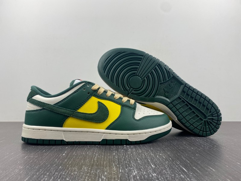 （NIKE）Dunk Low SE