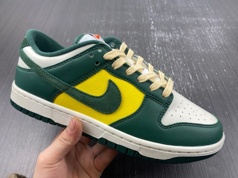 （NIKE）Dunk Low SE