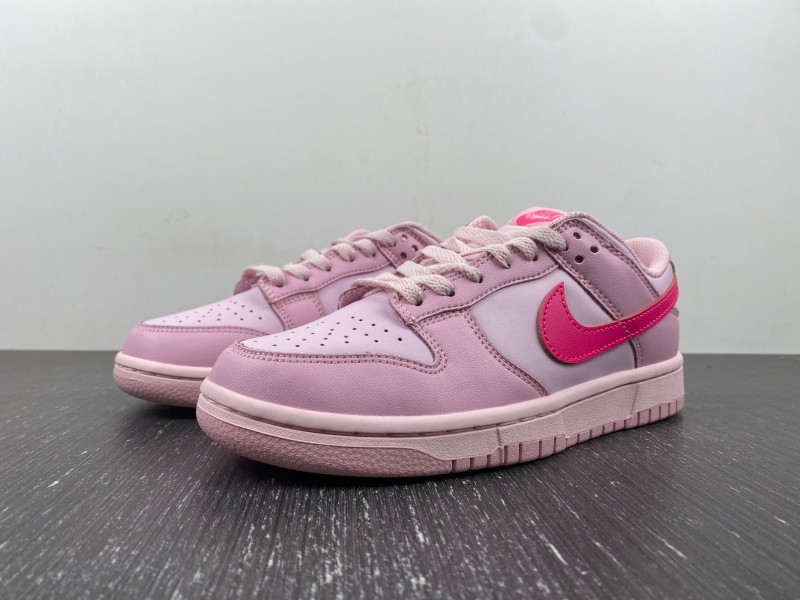 Nike Dunk Low GS Triple Pin