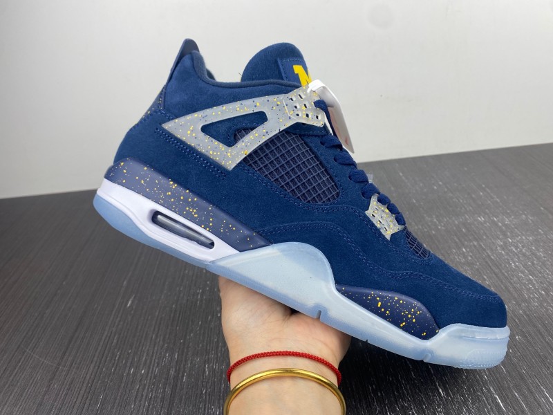 Air Jordan4