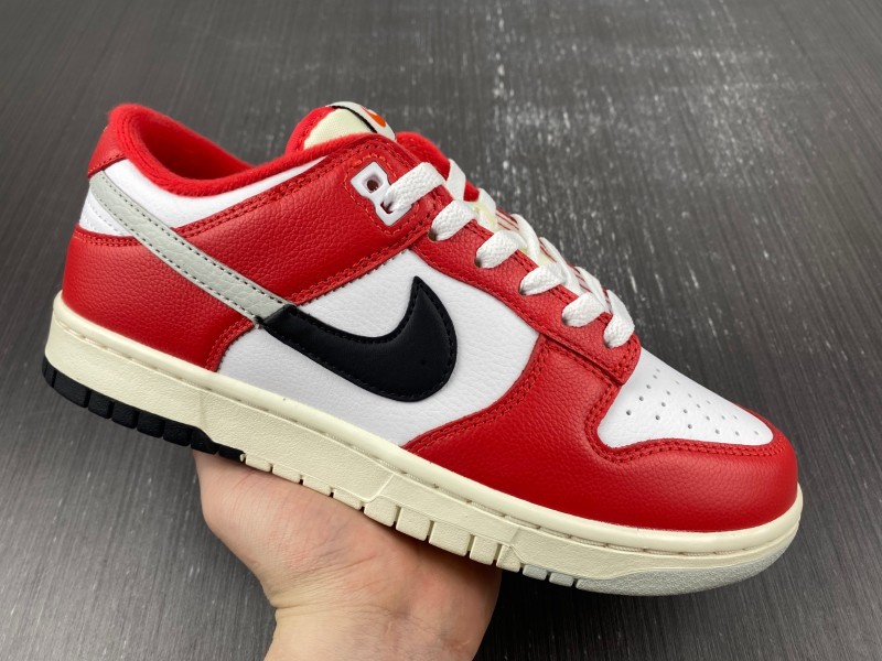 Dunk Low “Chicago Split