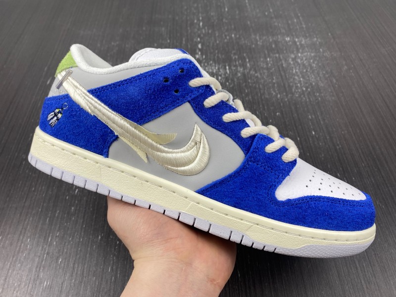 Fly Streetwear x Nike SB Dunk Low 2023