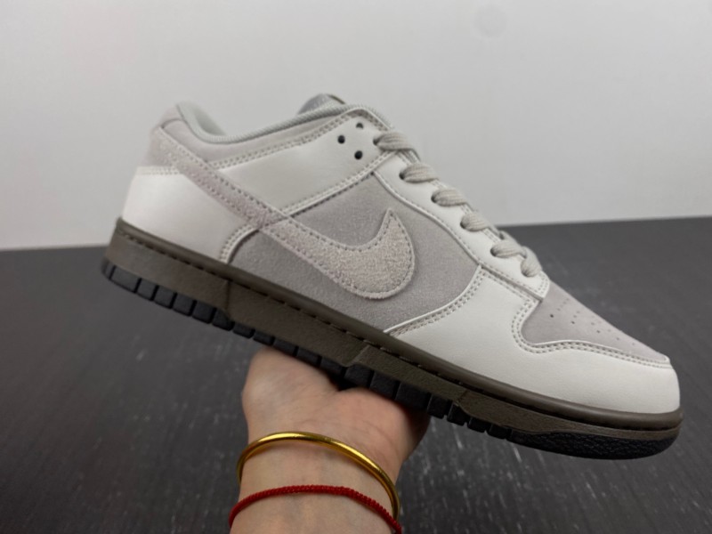 Nike Dunk Low “Ironstone