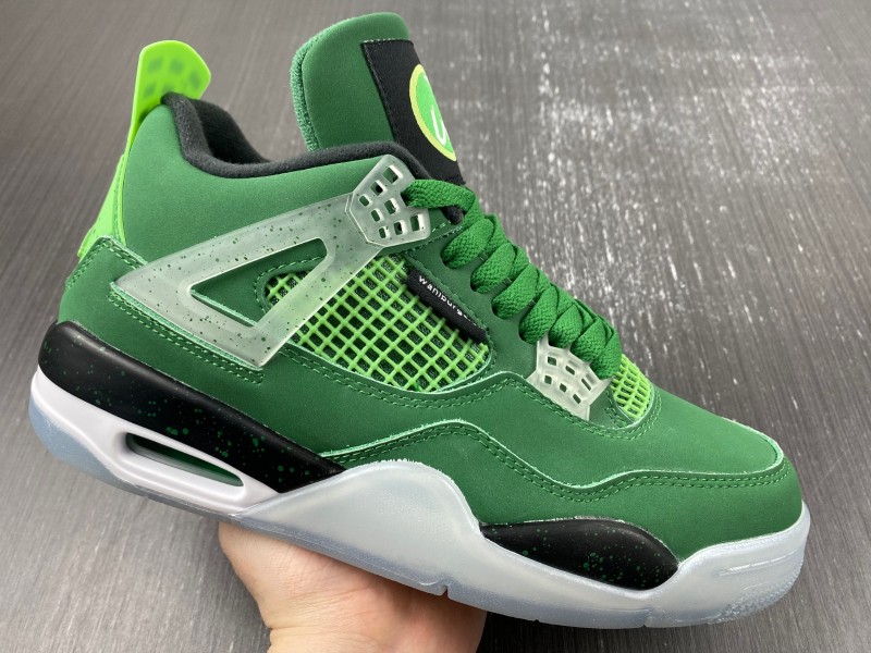 Air Jordan 4 PE