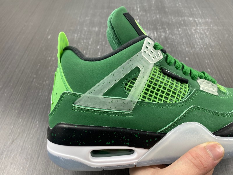 Air Jordan 4 PE