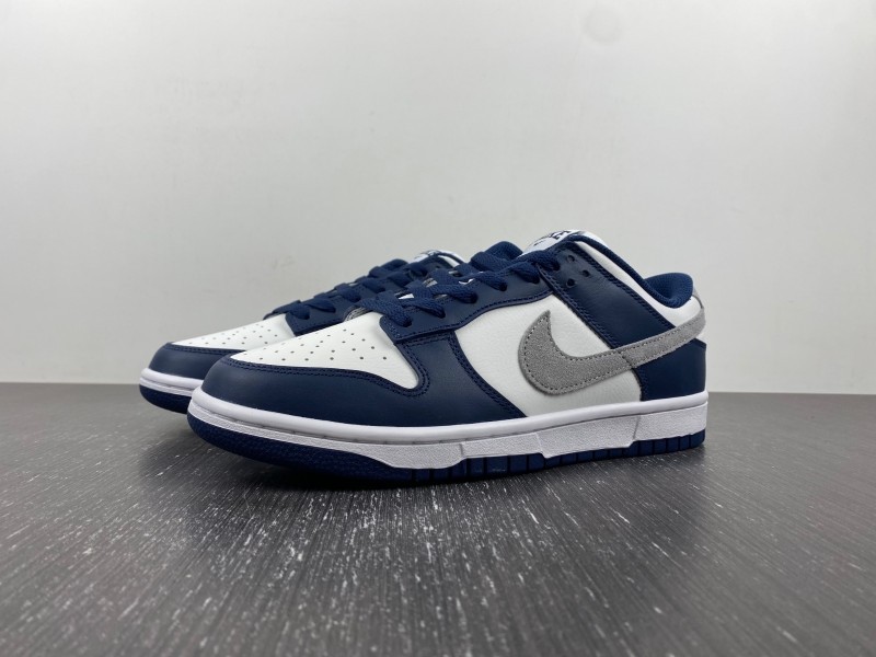 Nike Dunk Low “Midnight Navy