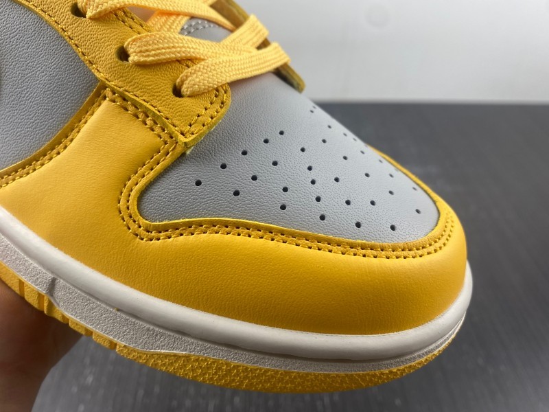 Dunk Low Citron Pulse