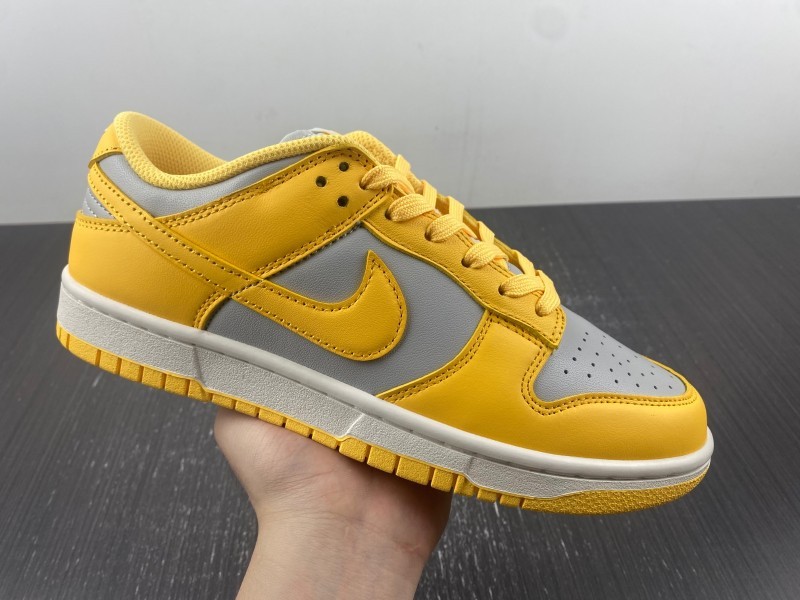 Dunk Low Citron Pulse