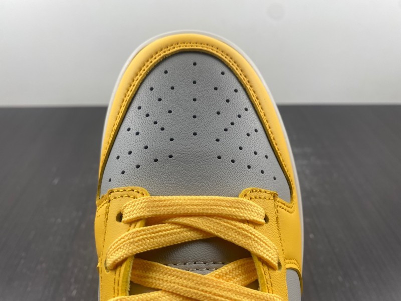 Dunk Low Citron Pulse