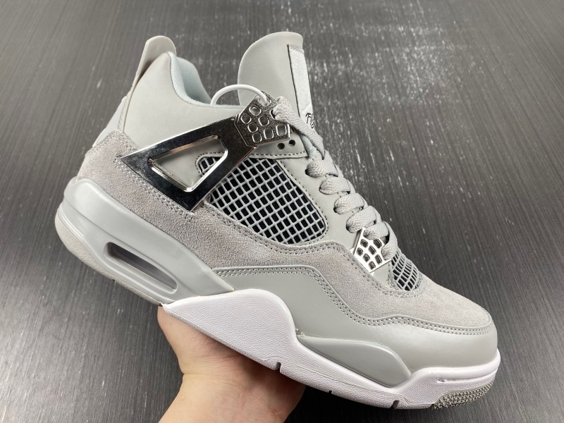 Air Jordan 4 WMNS “Frozen Moments