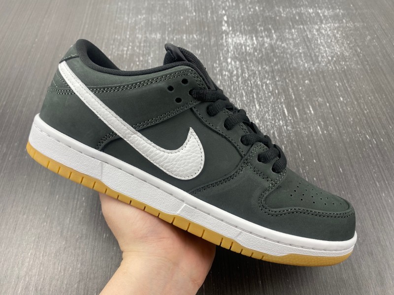 Nike SB Dunk Low Black Gum