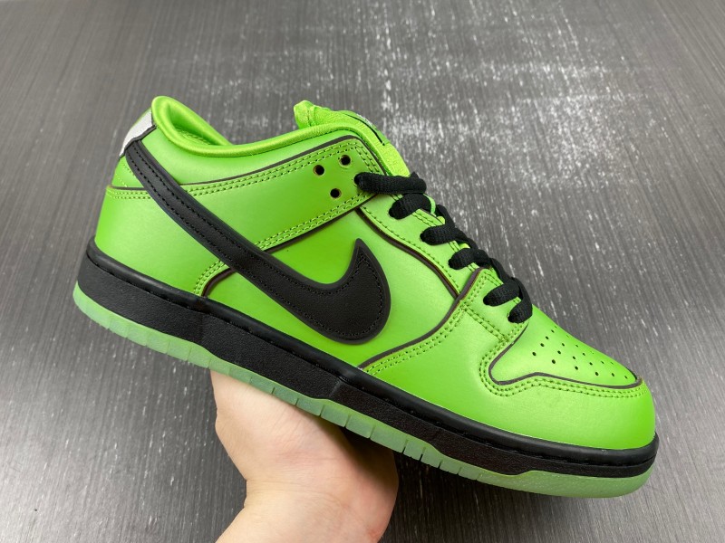 The Powerpuff Girls x Nike SB Dunk Low