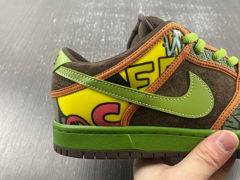 Nike SB Dunk Low “De La Soul