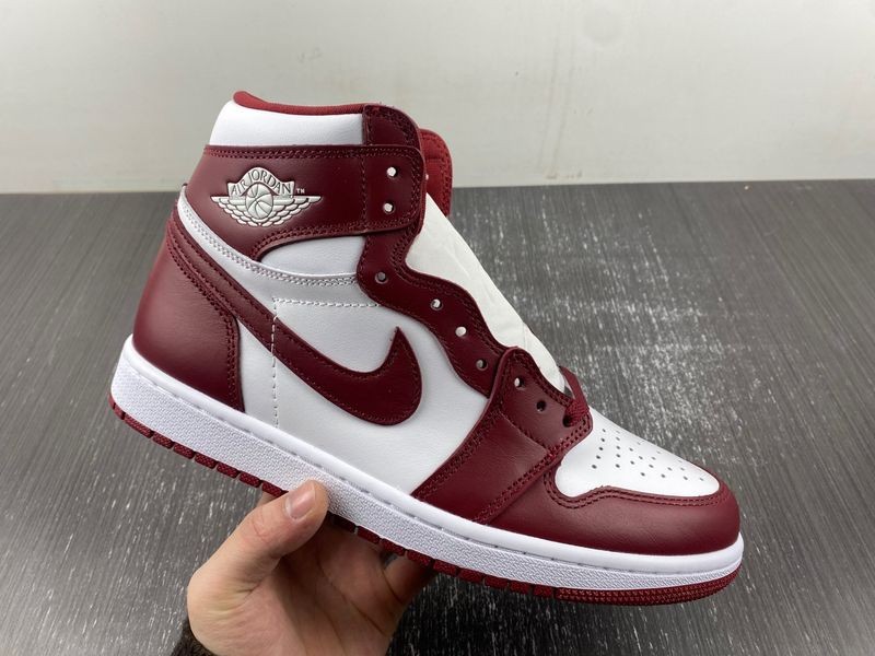 Air Jordan 1 High OG “Team Red