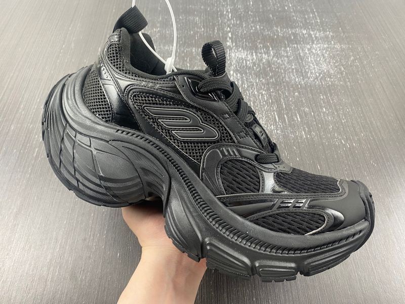 Balenciaga 911