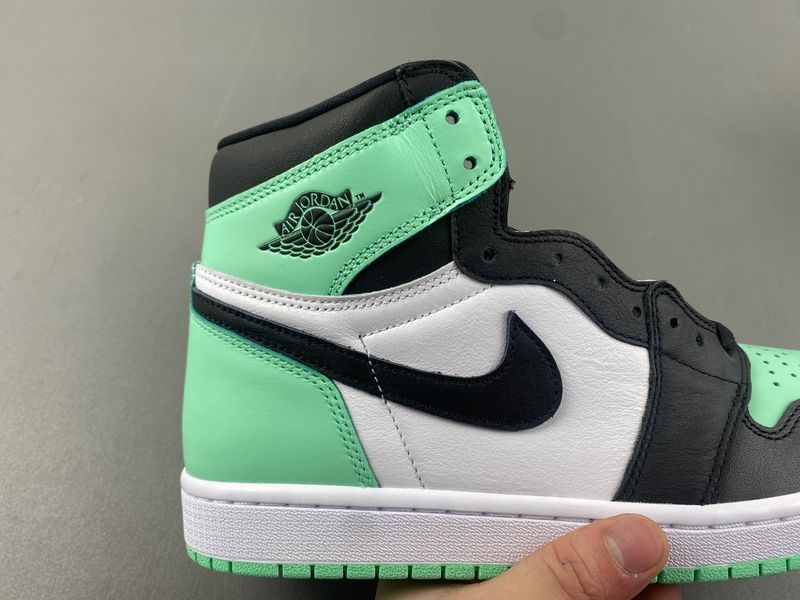 Air Jordan 1 High OG “Green Glow