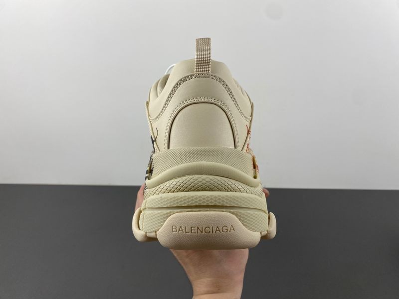 BALENCIAGA