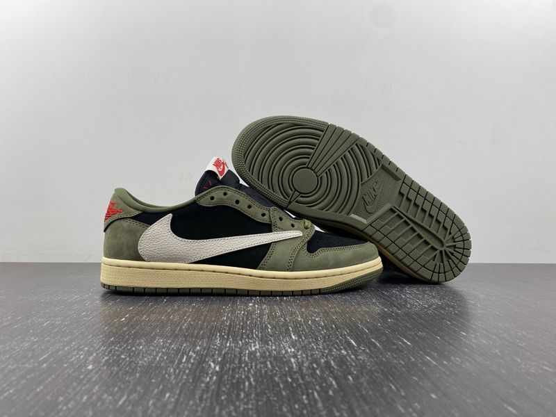 Travis Scott x Air Jordan 1 Low OG