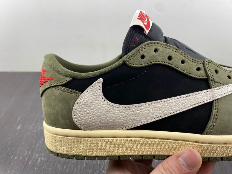 Travis Scott x Air Jordan 1 Low OG