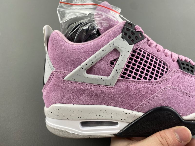 Air Jordan 4 WMNS “Orchid”