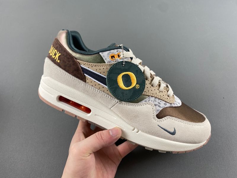 Nike Air Max 1 '87 Luxe University of Oregon PE 2024