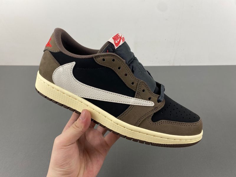 Travis Scott x Air Jordan 1 Low