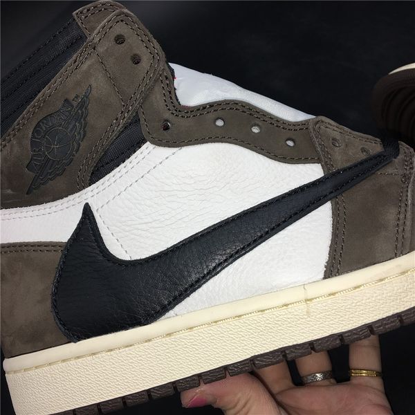 Jordan 1 Retro High Travis Scott