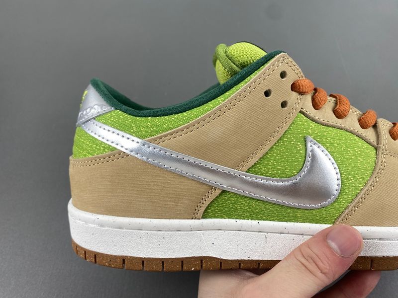 Nike SB Dunk Low “Escargot”