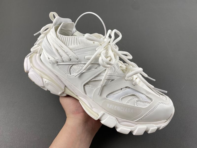 BALENCIAGA Runner、Demna