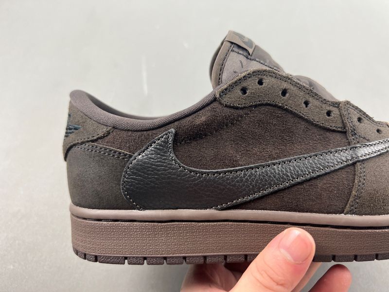 Travis Scott x Air Jordan 1 Low OG