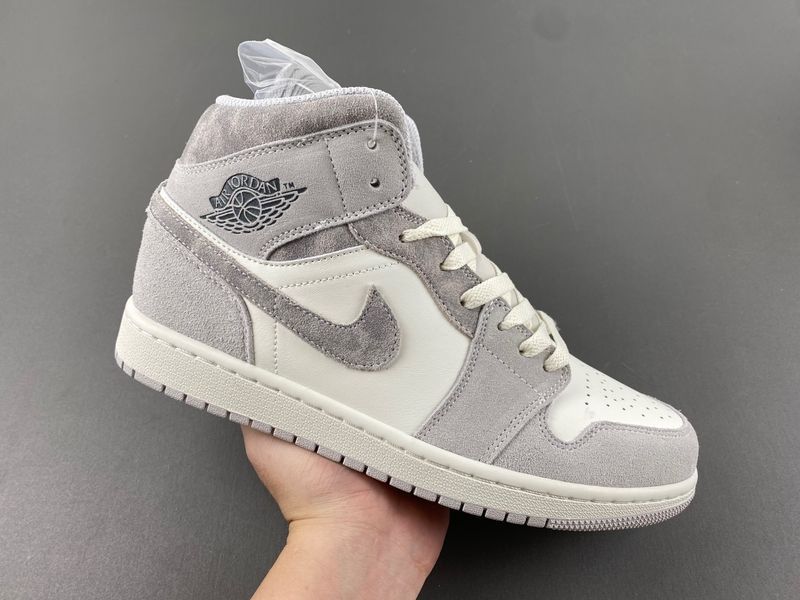 Jordan 1 Mid