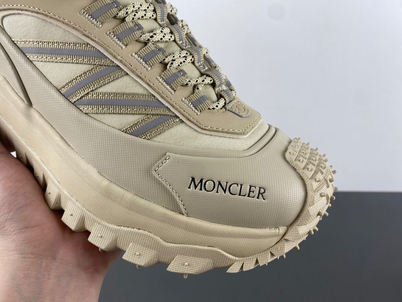 Moncler 盟可睐