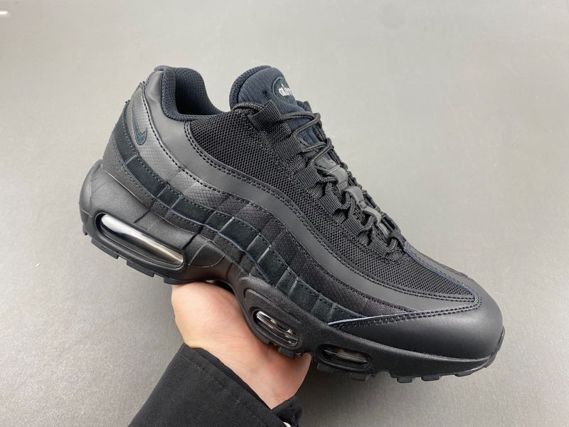 Air Max 95 Essential 'Triple Black'