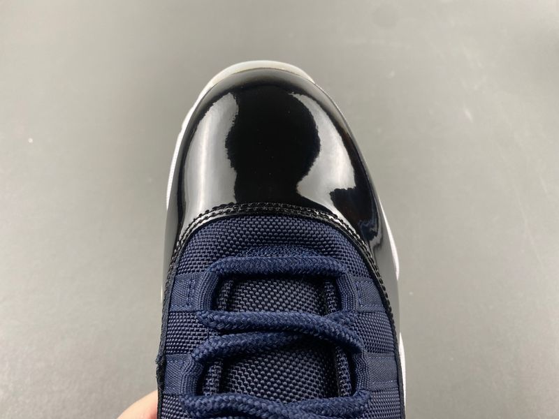 Air Jordan 11