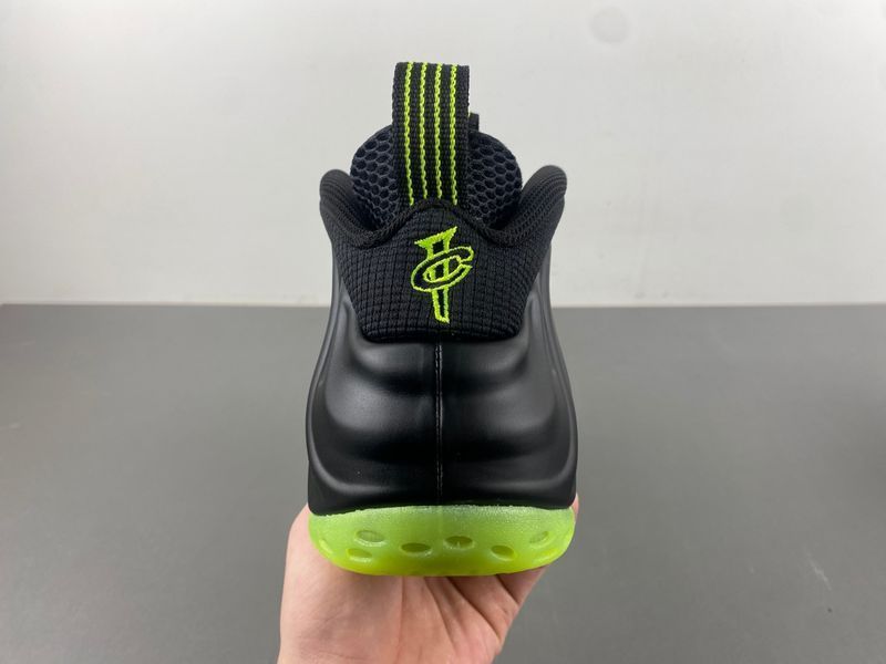 Nike Air Foamposite One “Volt