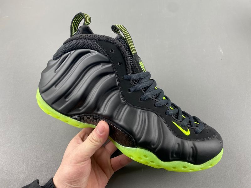 Nike Air Foamposite One “Volt