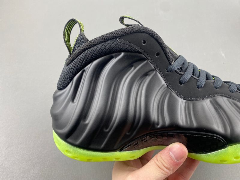 Nike Air Foamposite One “Volt