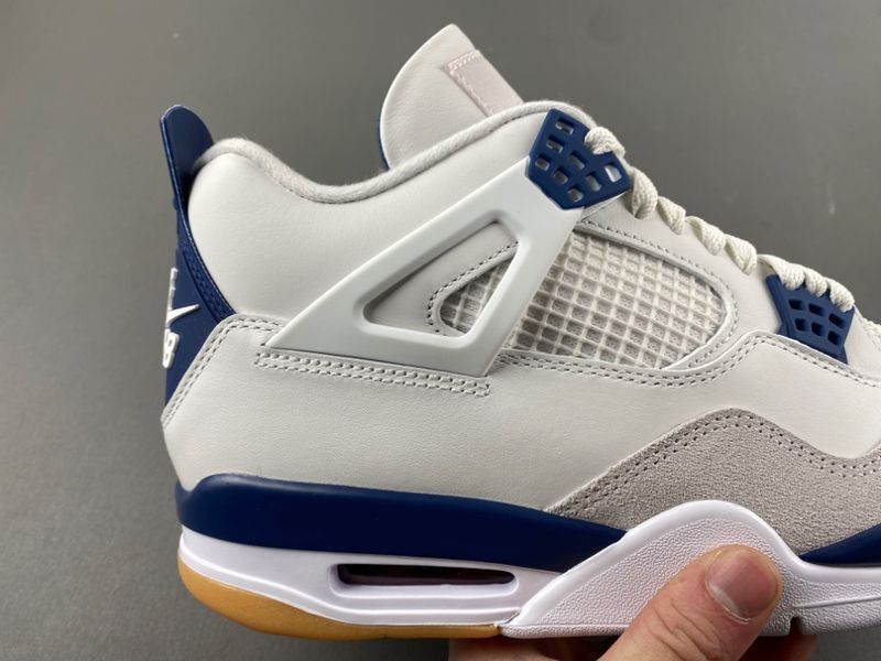 LJR  Batch   Nike SB x Air Jordan 4 “Navy” 2025