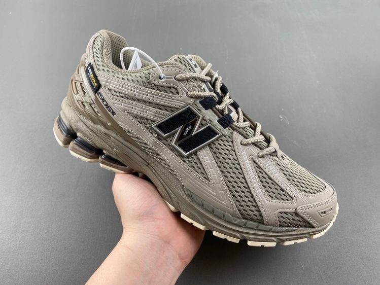 New Balance 1906
