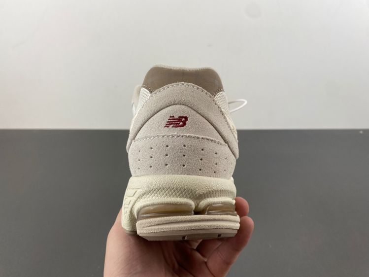 new balance NB 2002