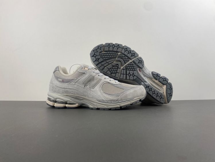 new balance NB 2002