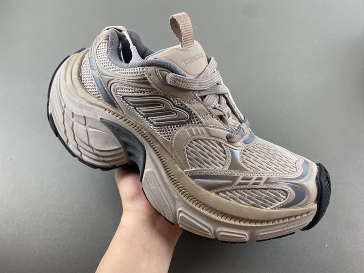 Balenciaga 911